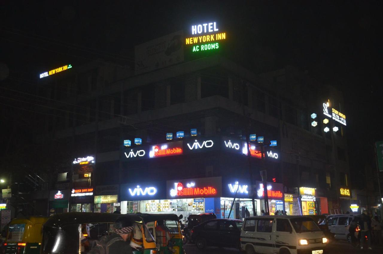Hotel Newyork Inn Ānand Exterior foto